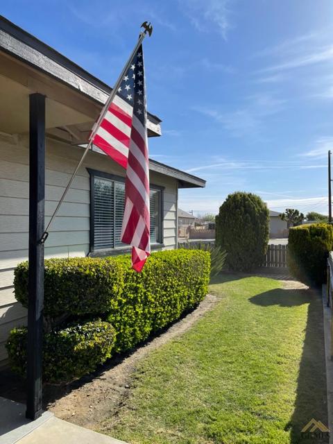 601 Pierce St, Taft, CA 93268 photo 5