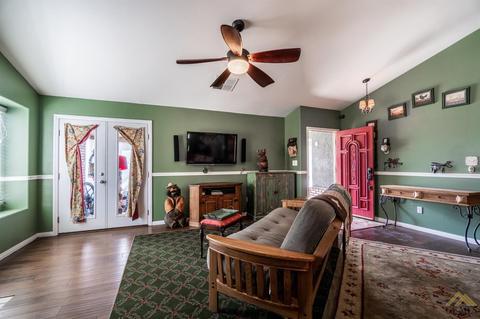 21401 Hacienda Dr, Tehachapi, CA 93561 photo 8