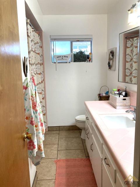 422 A St, Taft, CA 93268 photo 6