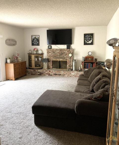 422 A St, Taft, CA 93268 photo 4