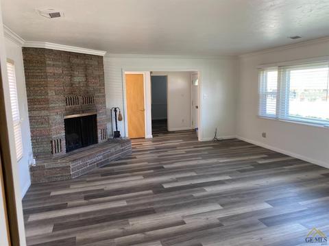 516 E C St, Tehachapi, CA 93561 photo 4