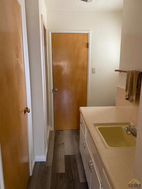 516 E C St, Tehachapi, CA 93561 photo 13