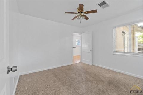 301 Wetherley Dr, Bakersfield, CA 93309 photo 17