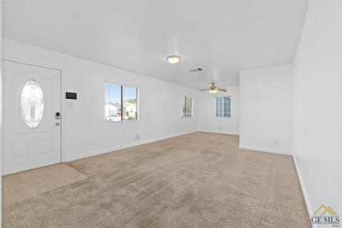 301 Wetherley Dr, Bakersfield, CA 93309 photo 4