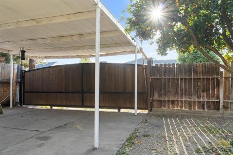 301 Wetherley Dr, Bakersfield, CA 93309 photo 23