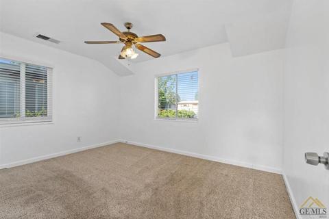 301 Wetherley Dr, Bakersfield, CA 93309 photo 12