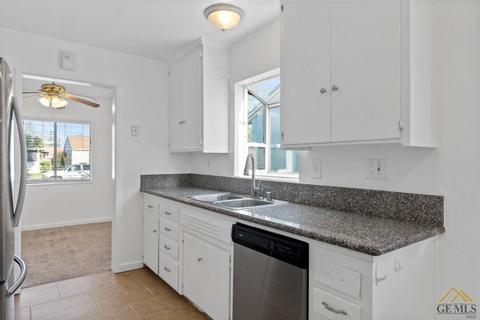 301 Wetherley Dr, Bakersfield, CA 93309 photo 8
