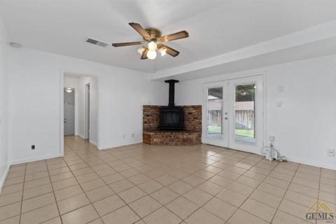 301 Wetherley Dr, Bakersfield, CA 93309 photo 10