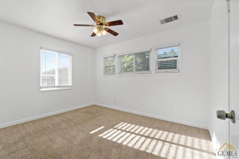 301 Wetherley Dr, Bakersfield, CA 93309 photo 14