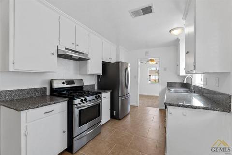301 Wetherley Dr, Bakersfield, CA 93309 photo 9