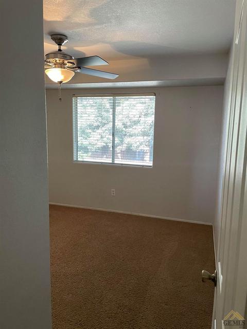 1012 Devonshire St, Bakersfield, CA 93312 photo 4