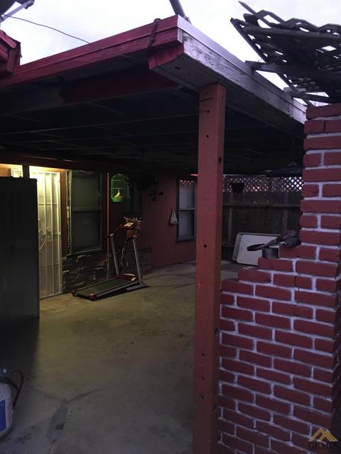 500 Vine, Bakersfield, CA 93307 photo 6