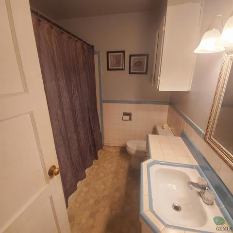 137 U St, Bakersfield, CA 93304 photo 6