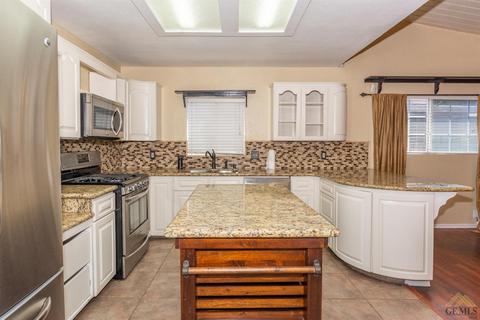 277 Elm St, Shafter, CA 93263 photo 4