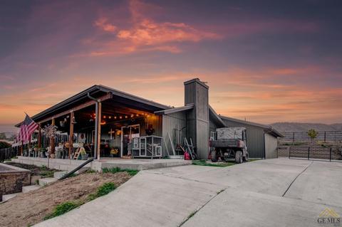 22324 Mariposa Rd, Tehachapi, CA 93561 photo 2
