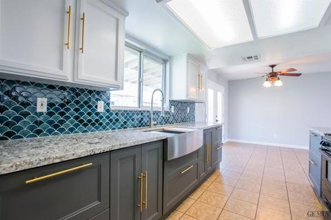 182 Clemson St, Shafter, CA 93263 photo 8