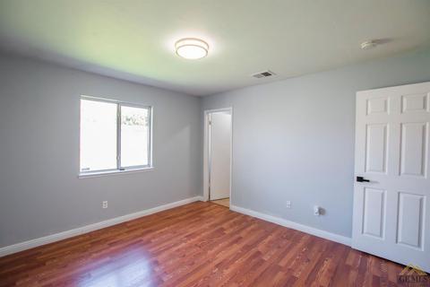 182 Clemson St, Shafter, CA 93263 photo 15