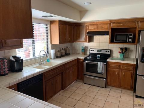 525 Alpine St, Taft, CA 93268 photo 7