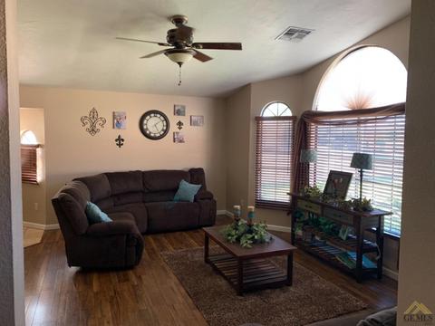 525 Alpine St, Taft, CA 93268 photo 5