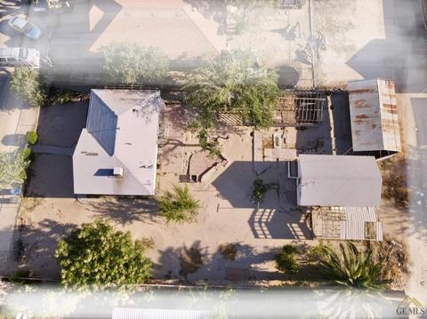 215 Fillmore St, Taft, CA 93268 photo 3