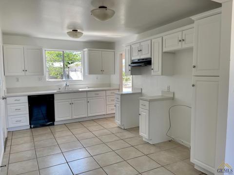 215 Fillmore St, Taft, CA 93268 photo 13