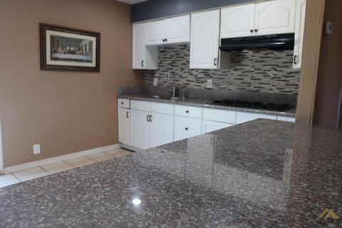 1430 E Joanne Ave, Pixley, CA 93256 photo 4