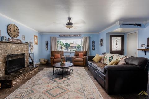 207 E Calvin St, Taft, CA 93268 photo 6