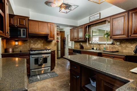 207 E Calvin St, Taft, CA 93268 photo 11