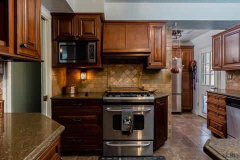 207 E Calvin St, Taft, CA 93268 photo 12