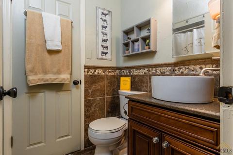 207 E Calvin St, Taft, CA 93268 photo 17