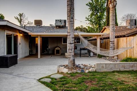 207 E Calvin St, Taft, CA 93268 photo 32
