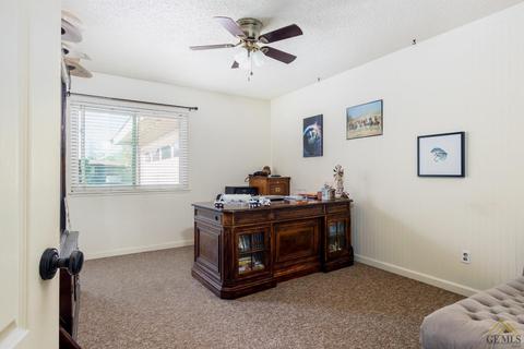 207 E Calvin St, Taft, CA 93268 photo 16