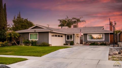207 E Calvin St, Taft, CA 93268 photo 2