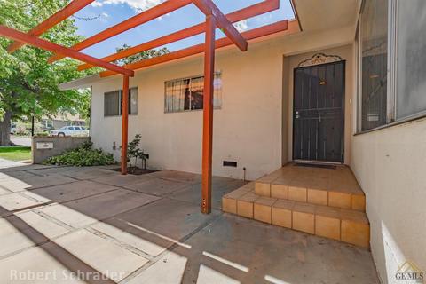 116 E Lucard, Taft, CA 93268 photo 3