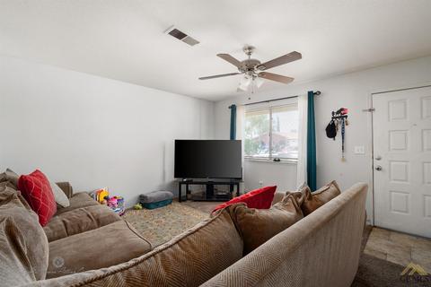 862 Clarence St, Shafter, CA 93263 photo 5