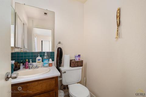 862 Clarence St, Shafter, CA 93263 photo 14