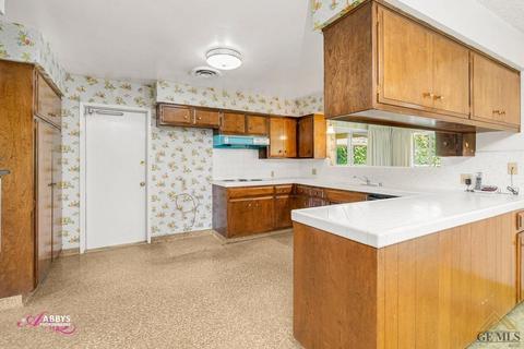 3909 Riviera Dr, Bakersfield, CA 93306 photo 8