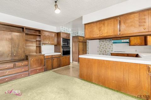 3909 Riviera Dr, Bakersfield, CA 93306 photo 12
