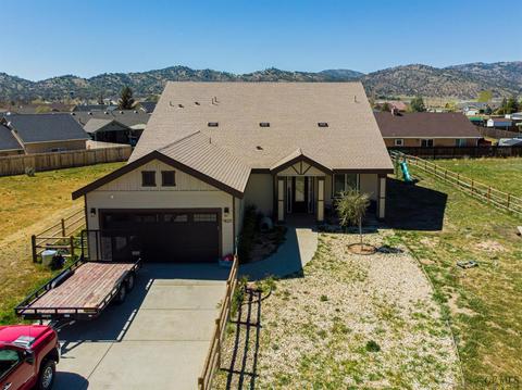 18211 Sulky Ln, Tehachapi, CA 93561 photo 4