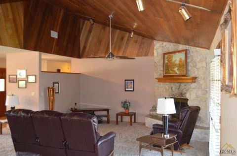 325 Bree, Shafter, CA 93263 photo 5