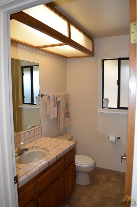325 Bree, Shafter, CA 93263 photo 14