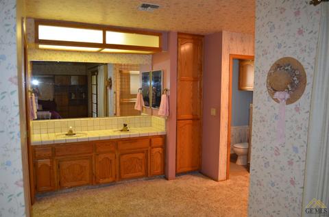 325 Bree, Shafter, CA 93263 photo 17