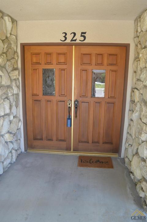 325 Bree, Shafter, CA 93263 photo 3