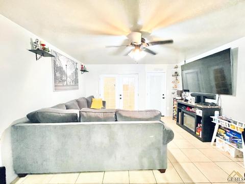 1117 Olson Way, Arvin, CA 93203 photo 3