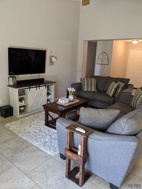 6717 Outback Dr, Bakersfield, CA 93312 photo 6