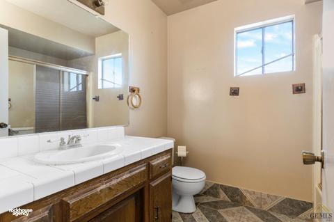 317 Pine Dr, Taft, CA 93268 photo 14