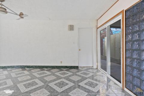 317 Pine Dr, Taft, CA 93268 photo 12