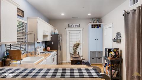 2218 Lewis Puller, Bakersfield, CA 93301 photo 4