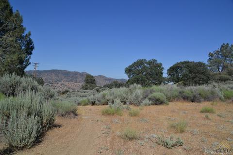 22481 Saddleback Dr, Tehachapi, CA 93561 photo 6
