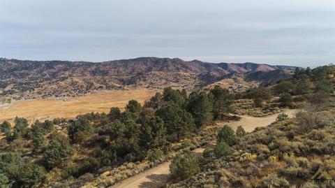22481 Saddleback Dr, Tehachapi, CA 93561 photo 12